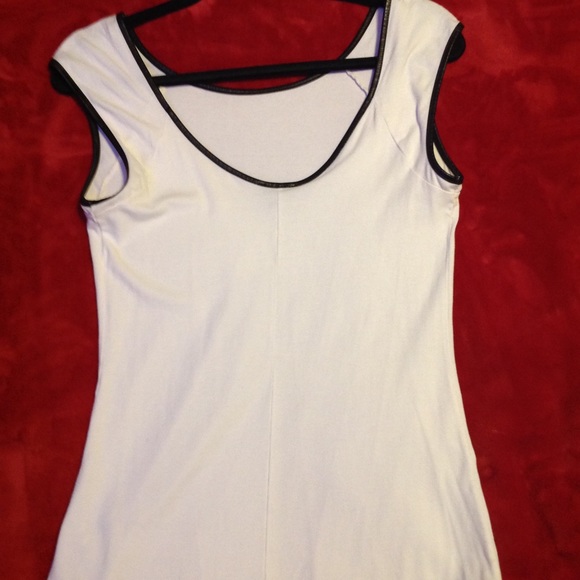 Top - Picture 2 of 2